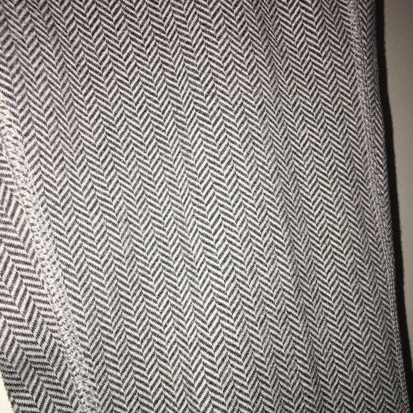 Grey high waisted leggings! - Picture 3 of 3